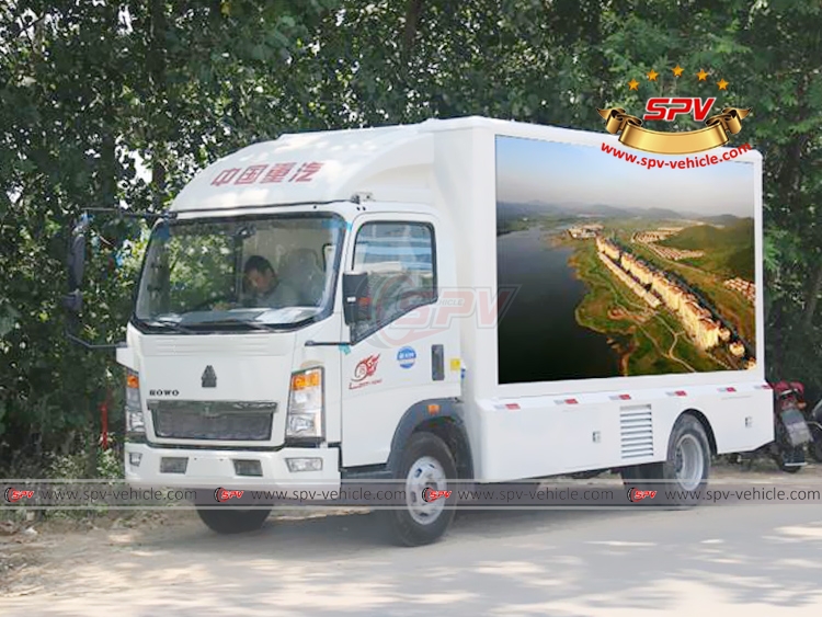 Digital LED Vehicle Sinotruk - LF